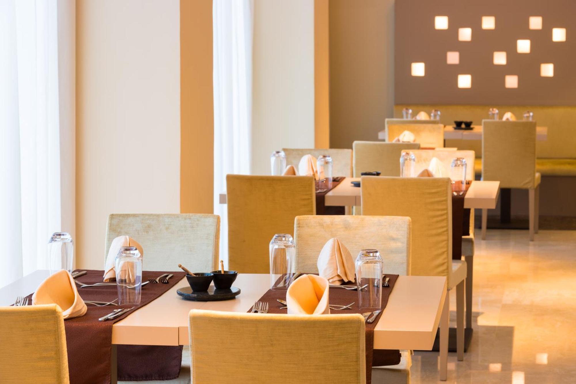 Radisson Blu Hotel N'Djamena Bagian luar foto